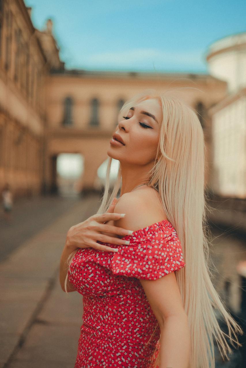 Проститутка Галя Блондинка c 3 размером груди у метро Международная СПб Фото - 4