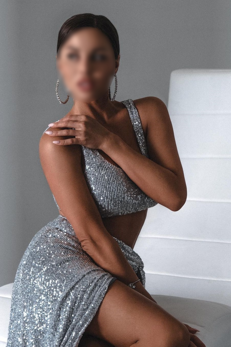 Проститутка индивидуалка Анжела Брюнетка c 4 размером груди у метро Владимирская СПб Фото - 5