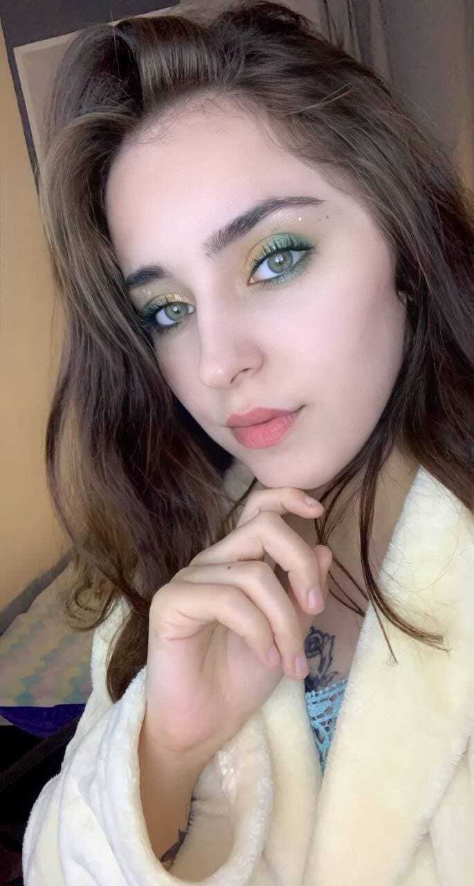 Индивидуалка Тина Шатенка c 2 размером груди у метро Горьковская Санкт-Петербург Фото - 2