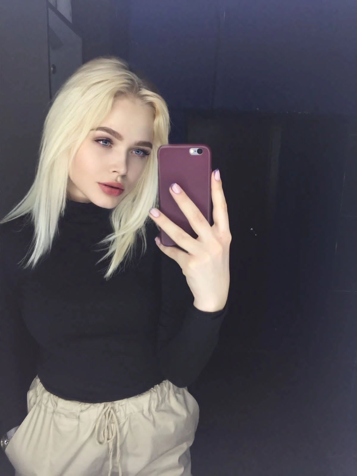 Проститутка Лена Блондинка c 2 размером груди у метро Обухово СПб Фото - 3