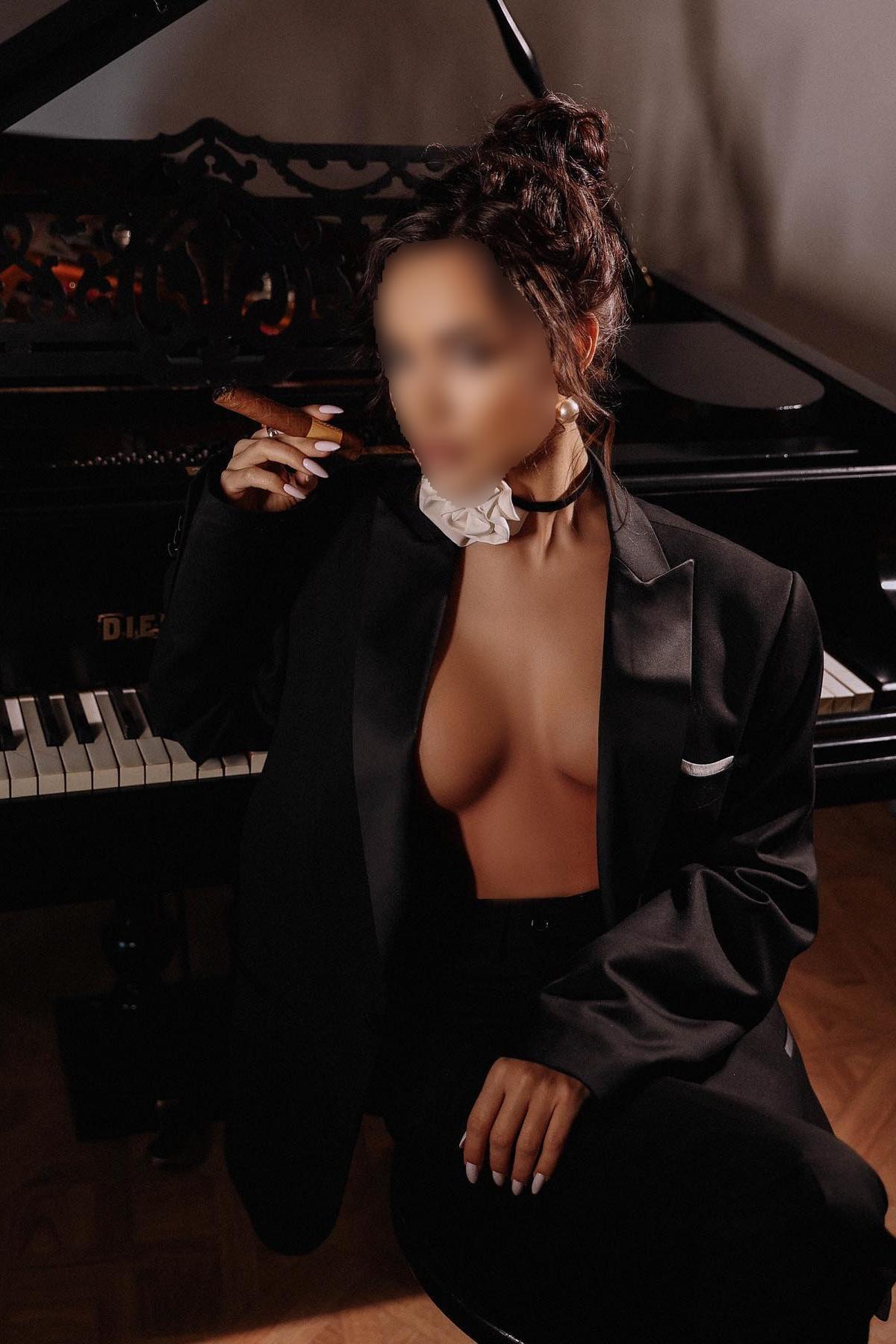 Путана Наташа Брюнетка c 2 размером груди у метро Волковская Санкт-Петербург Фото - 4