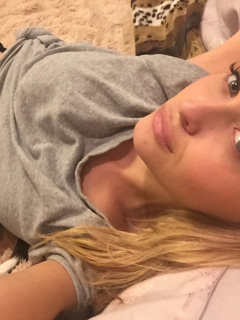 Проститутка Ульяна Блондинка c 3 размером груди у метро Озерки СПб Фото - 3