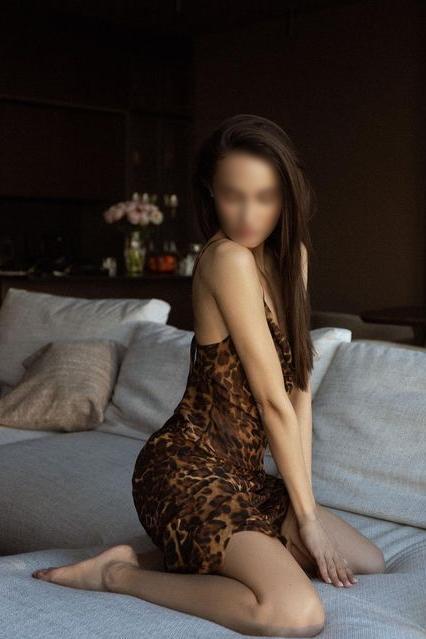 Проститутка Вика Брюнетка c 2 размером груди у метро Достоевская СПб Фото - 3