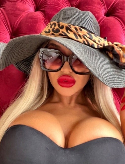 Шлюха Мая Блондинка c 5 размером груди у метро Балтийская Питер Фото - 2