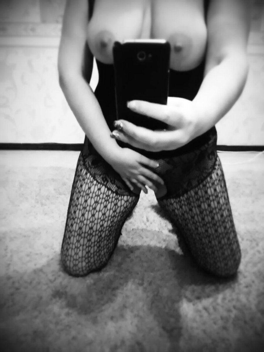 Проститутка Катюха Шатенка c 4 размером груди у метро Обводный канал СПб Фото - 2