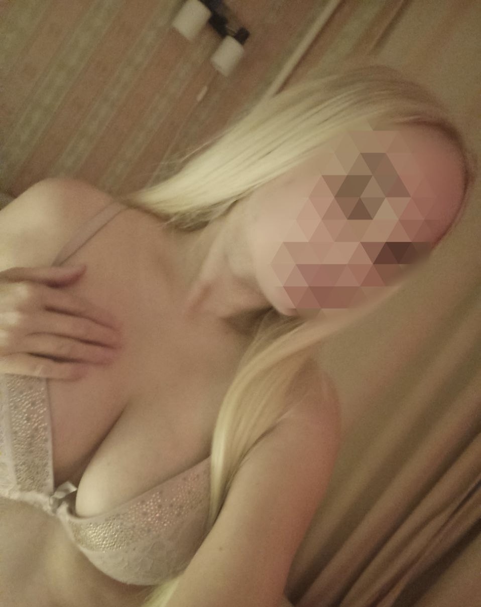 Проститутка Оксана Блондинка c 5 размером груди у метро Беговая СПб Фото - 4