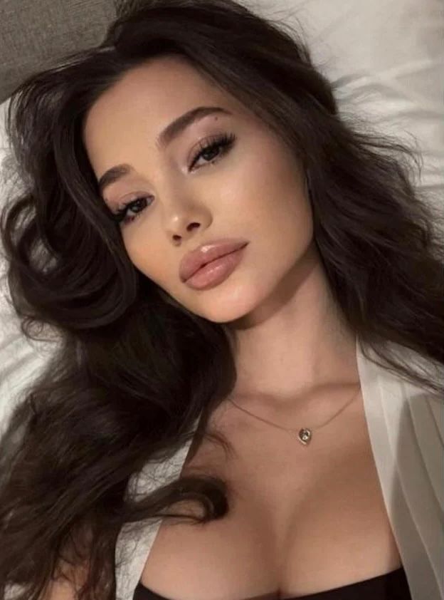 Путана Санкт-Петербурга Лия Горьковская, +7(921)946-50-58 