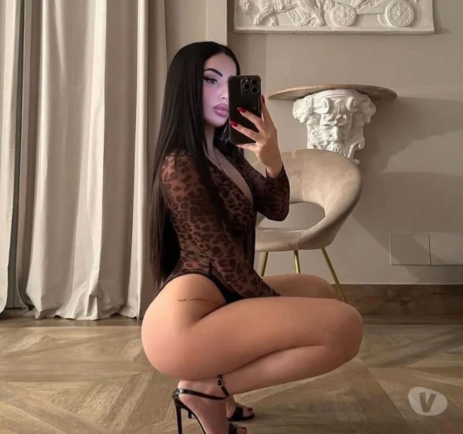 Шлюха Муза Брюнетка c 3 размером груди у метро Горьковская Питер Фото - 2