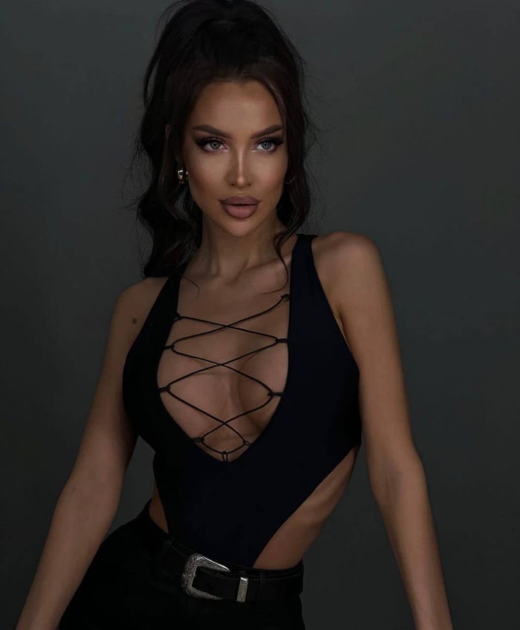 Шлюха Мэри Брюнетка c 4 размером груди у метро Горьковская Питер Фото - 4