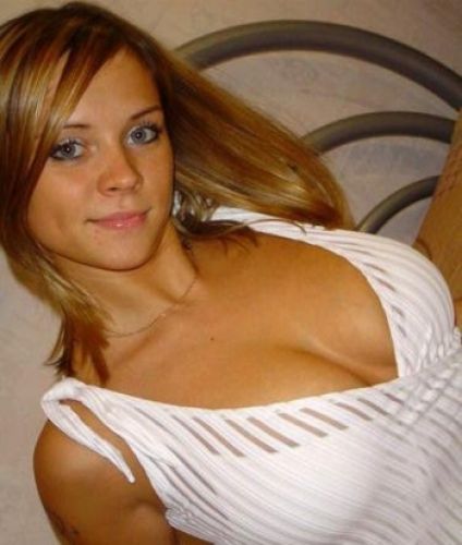 Путана Арина Блондинка c 3 размером груди у метро Площадь Александра Невского Санкт-Петербург Фото - 1