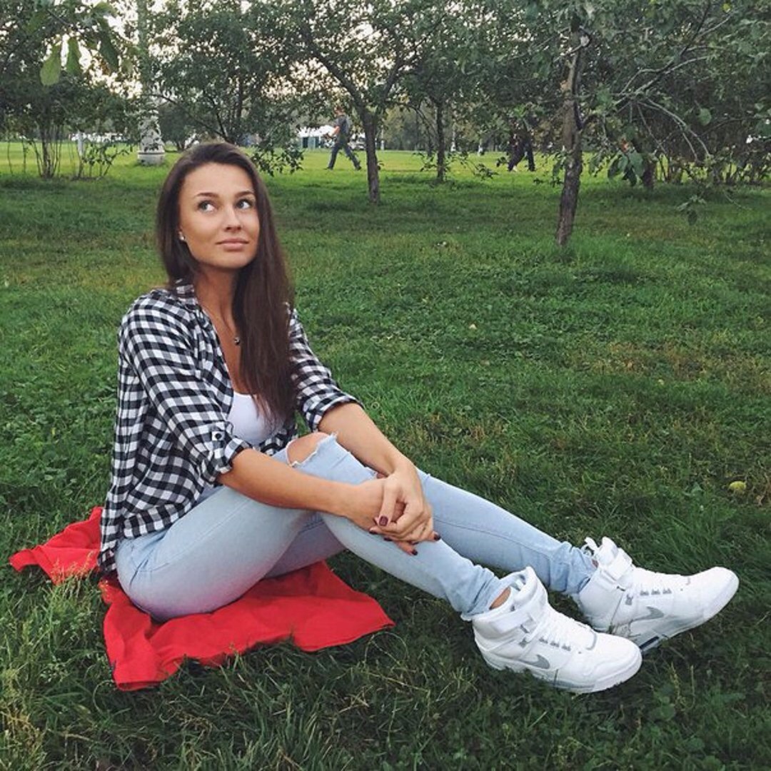 Проститутка Ксюша Шатенка c 3 размером груди у метро Площадь Ленина СПб Фото - 2